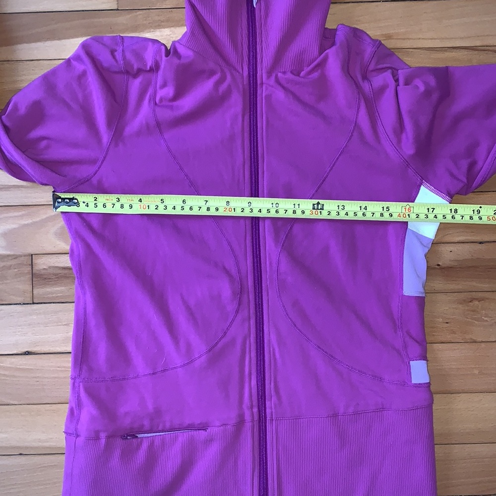 Lululemon reversible Jacket - Picture 12 of 12
